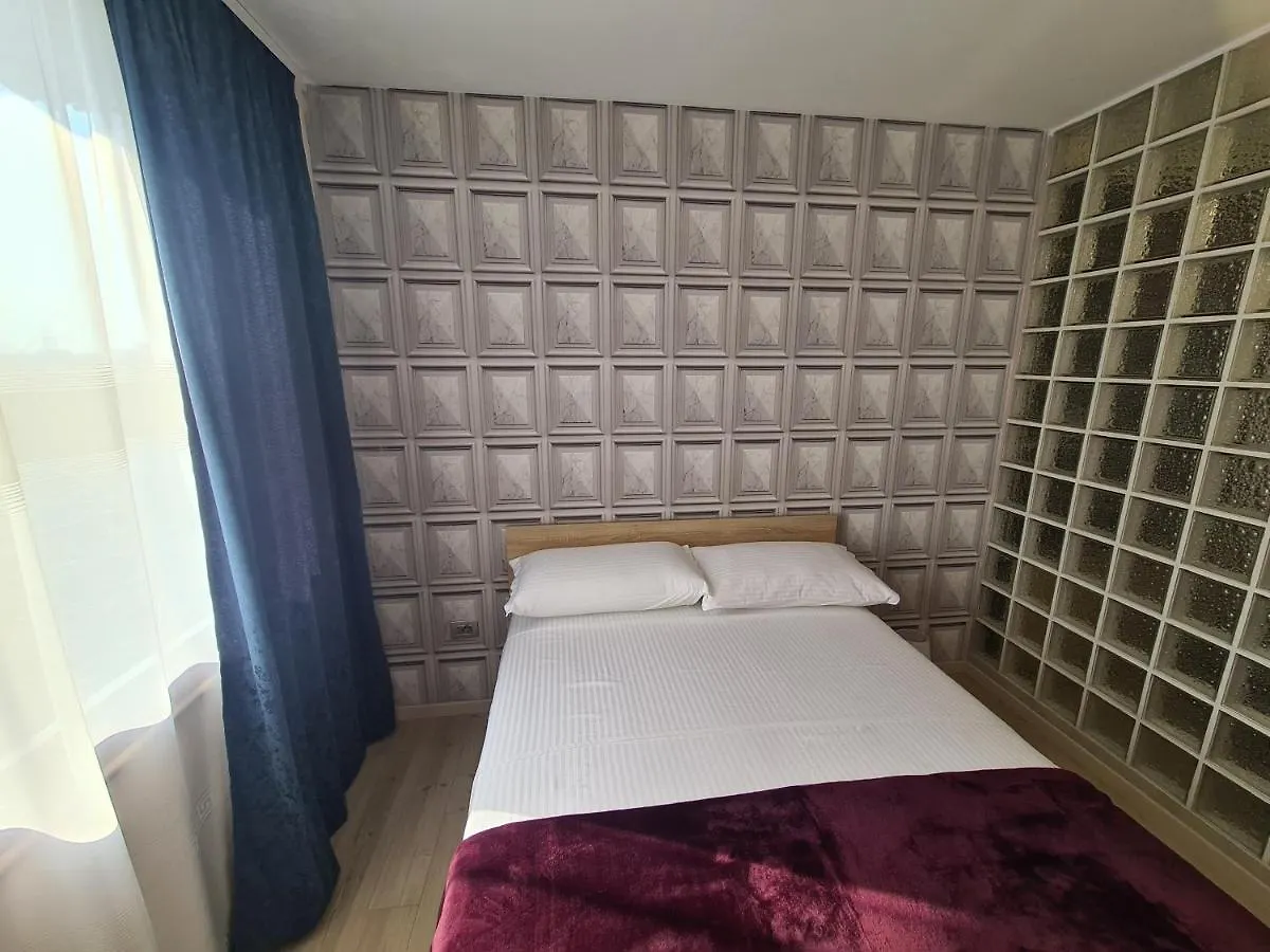 Ersa Cozy Apartment 3 Bedrooms Tirana